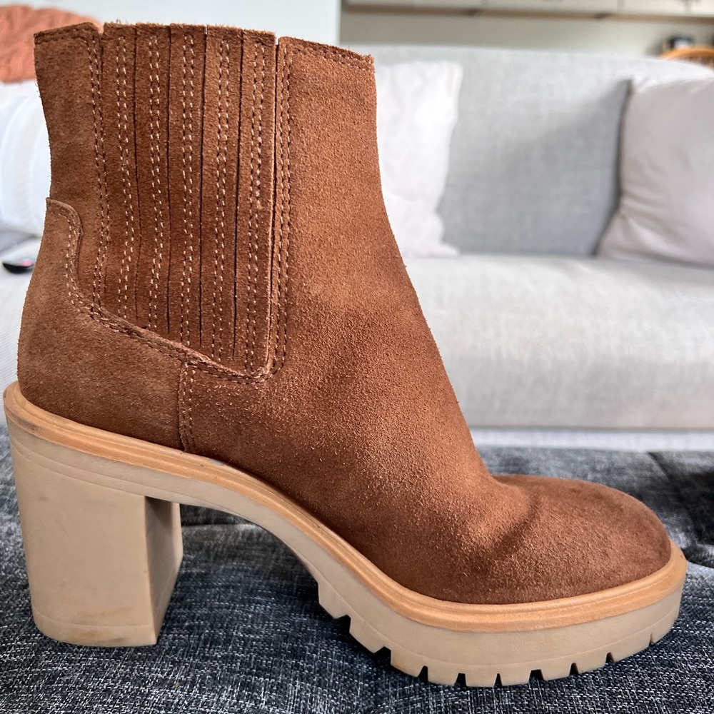 Dolce Vita Caster Boot (camel, suede)